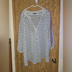 Geometric Black and White Blouse